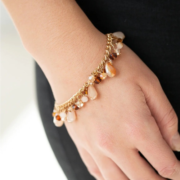 ❤️‍🔥5/$25❤️‍🔥 Catwalk Crawl Gold Bracelet - Picture 1 of 2